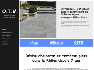 Terrasse sur plots : OTM dans le Rhône (69)